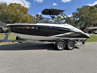 2019 Yamaha AR 210