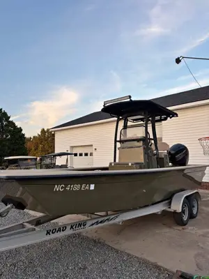 2015 Bay runner 2290