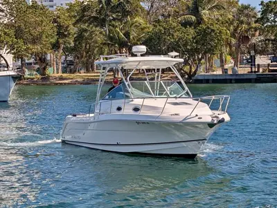 2014 Robalo R305 Walkaround
