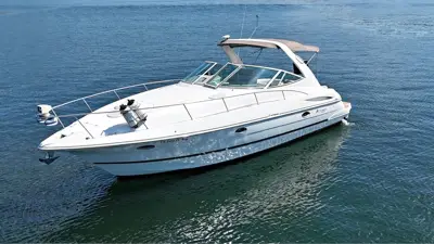 2001 Cruisers yacht 3470 express cruiser