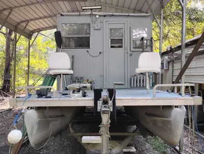 24' Houseboat