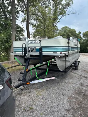 1997 Smoker Craft 22