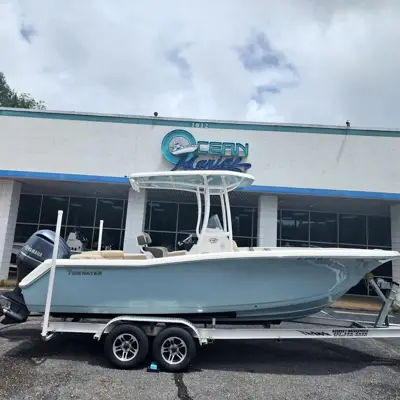 2021 Tidewater 220 LXF