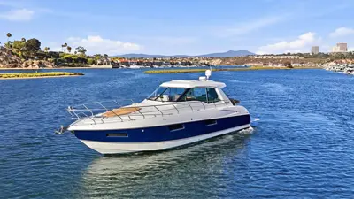 2014 Cruiser Yachts 48’ Cantius