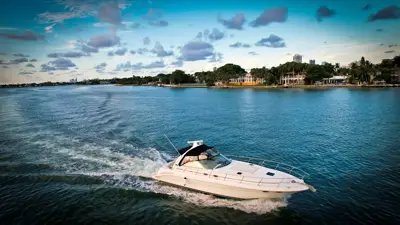 2002 Sea Ray Express Cruiser 410