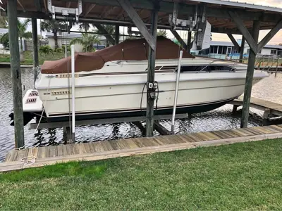 1984 Sea Ray Sundance 270