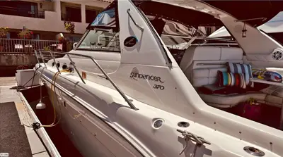 1995 Searay Sundancer 370 (37ft) Low Hours 8.1 HO engines