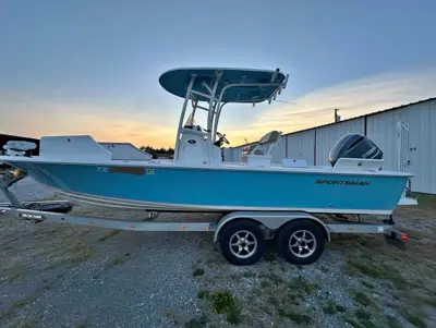 2017 Sportsman Masters 247 Platinum, Yamaha 300hp, Freshwater, Loaded.