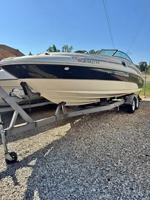 2004 Sea Ray 240 Sun Deck