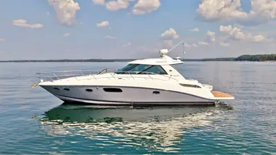 2012 Sea Ray 450 Sundancer