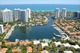 Boat Dock For Rent in Aventura, Florida at Waterways Marina