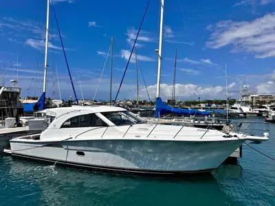 2014 Riviera 430E with kewalo slip
