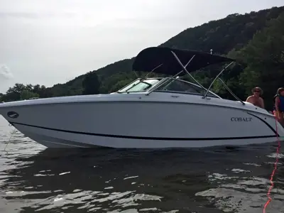 2016 Cobalt R3 Boat