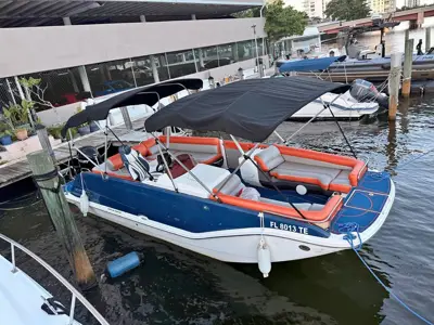 2018 Bayliner. xr7