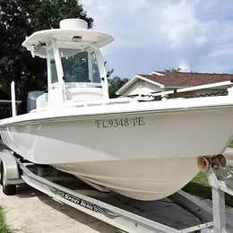 2013 Everglades 243 CC
