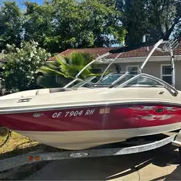 2006 Sea Ray 185 Sport boat