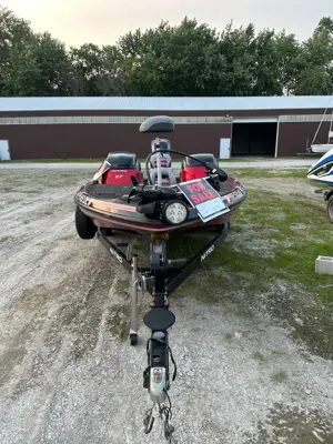 2011 Nitro Z7 150HP Optimax ~200 hrs
