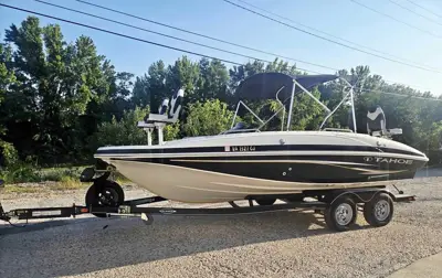 2011 Tahoe 195 Deck Boat