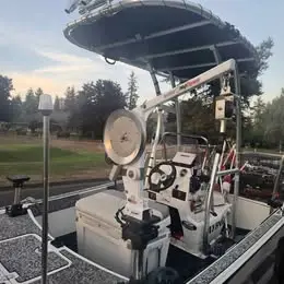 2019 Tracker mako