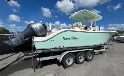 2018 NauticStar 28 XS