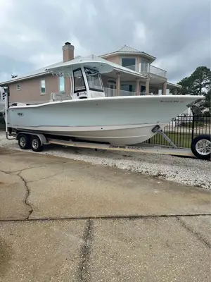 Sea Hunt Gamefish 27 Center Console Boat