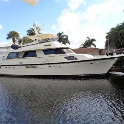 1989 Hatteras 67 Cockpit Motoryacht