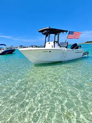 2021 Clearwater center console 2200 150 Suzuki four stroke Runs great