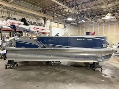2018 Avalon LSZ Cruise 22