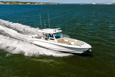 2018 Boston Whaler 380 outrage