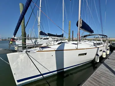 2016 Beneteau Oceanis 45