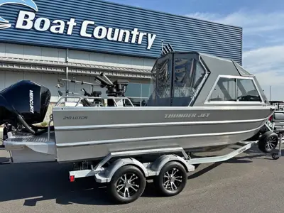 2023 Thunder Jet 210 Luxor Hardtop
