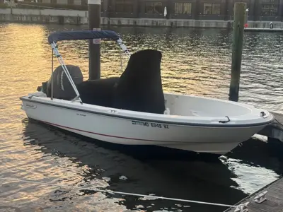 2007 Boston Whaler Outrage