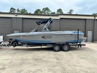 2021 Axis A24 Wakeboard / Wake Surf Boat