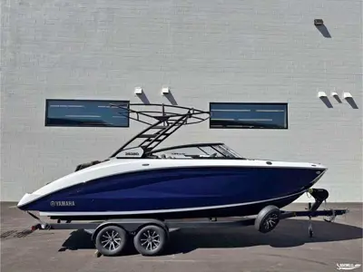 2027 Yamaha 252SD