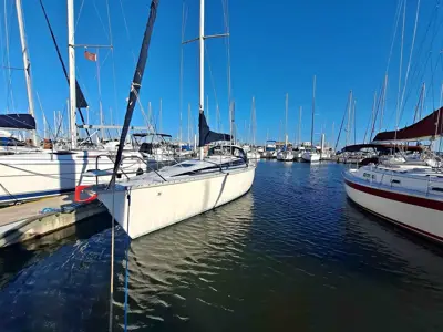 1988 Hunter 35' Legend