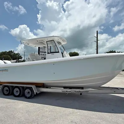 2027 Everglades 315 Center Console