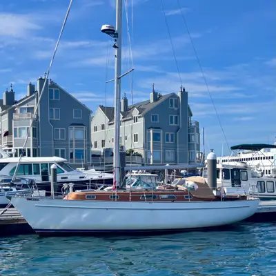 Motivated owner, serious offers considered for this Vindo 45 Sloop; 34ft