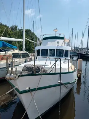1990 Sabina Trawler 36ft - Heavy-Duty Steel Pleasure Craft