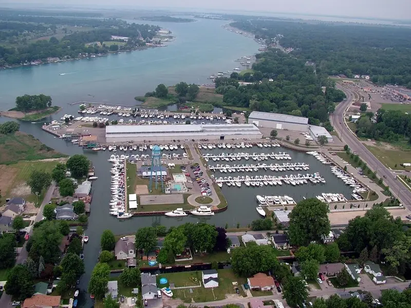 Algonac Harbour Club