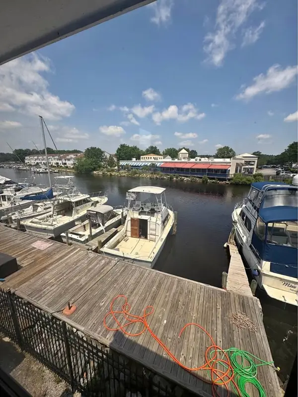 Boat slip for rent with deep water access at the locks in great bridge!