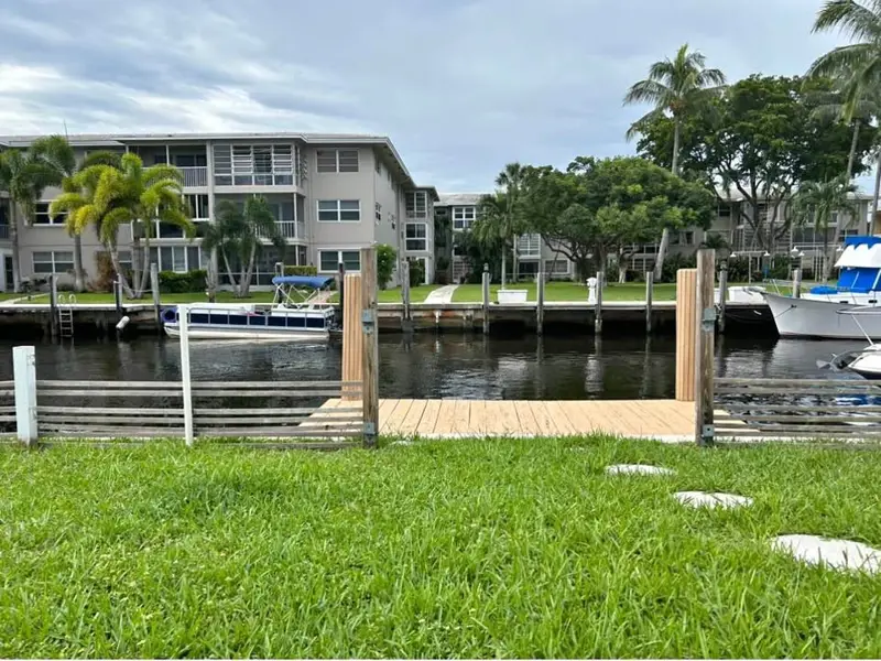 20 feet dock for rent