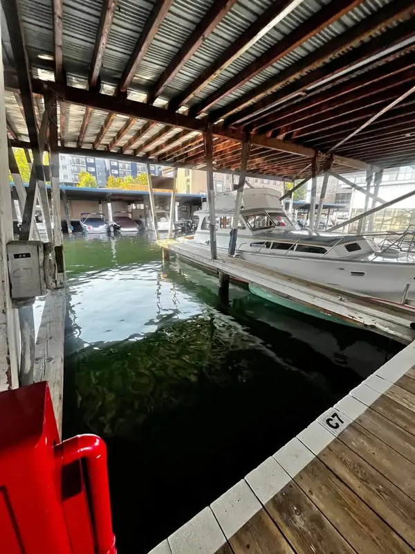 35' Covered Slip South Lake Union