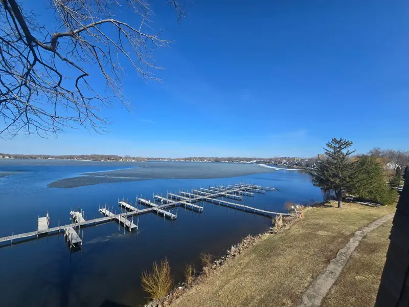 Up to 40' boat slip available, dock on Lake Minnetonka, West Arm