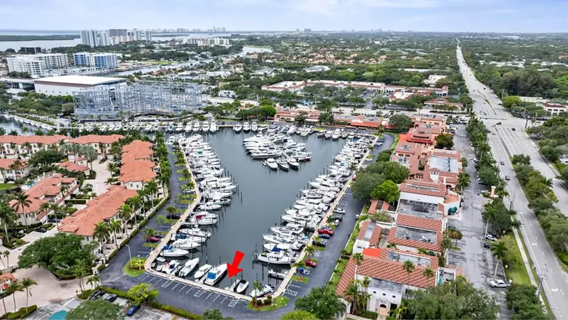 Boat slip Soverel marina palm beach gardens