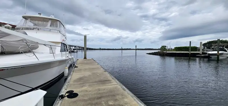 BOAT SLIPS FOR RENT COMMERCIAL SLIPS TOO