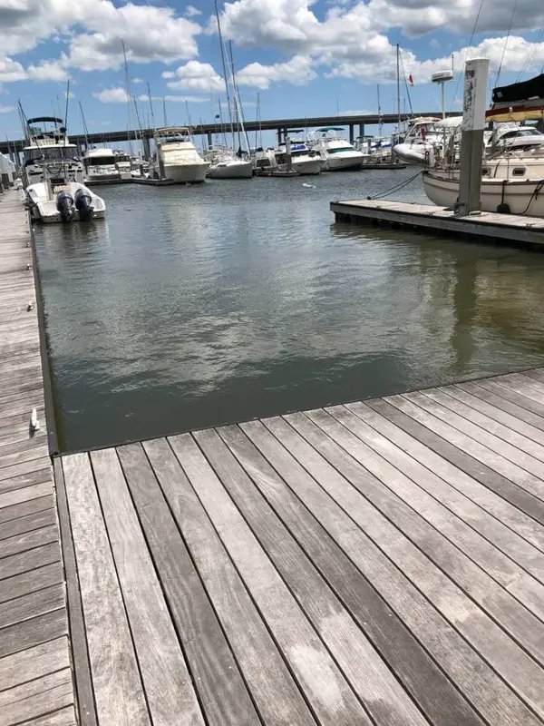 BOAT SLIP FOR RENT (THE HARBORAGE AT ASHLEY MARINA)