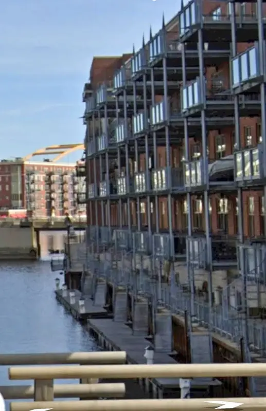 Milwaukee Riverfront Boat dock/slip for rent