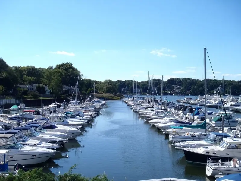 Britannia Yachting Center