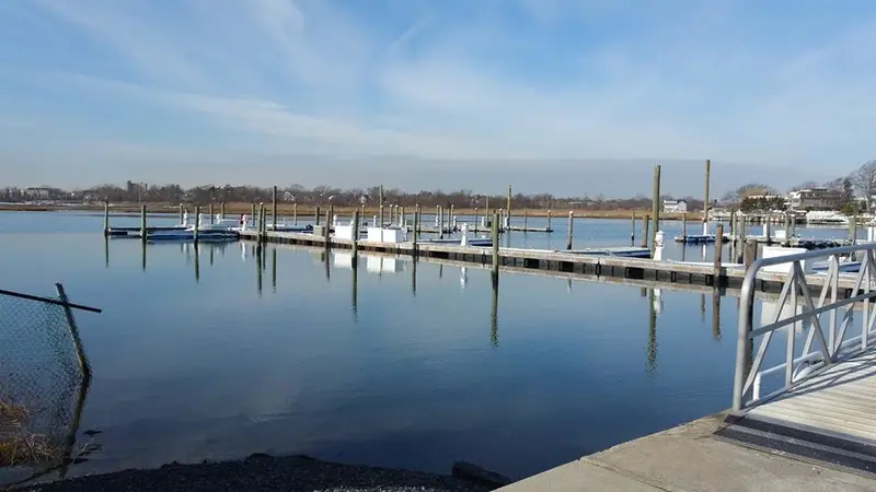 Lawrence Yacht & Country Club