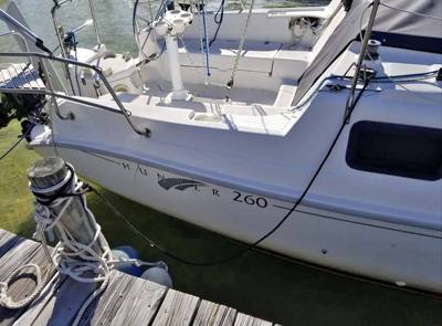 SAILBOAT HUNTER 260 WITH TRAILER